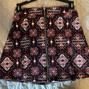 Patterned zip-up mini skirt!